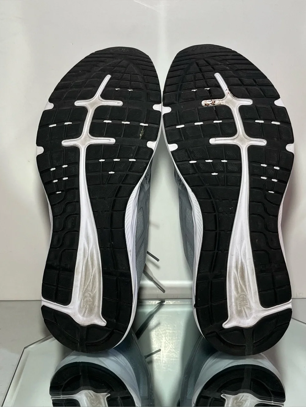 Women’s Asics Gel-Excite 7 Athletic Shoes, US Size 10 Wide, Gray